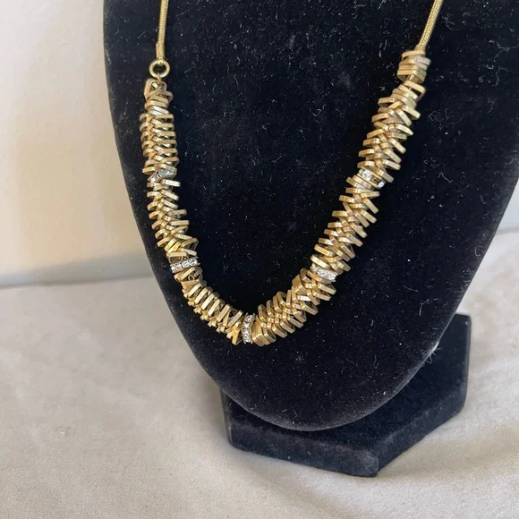 Vintage J Crew Gold Tone Chunky Necklace Women’s Jewelry Fashion Stylish - Picture 4 of 9